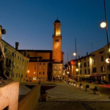 Cormons Bellissima Apartment Bagian luar foto